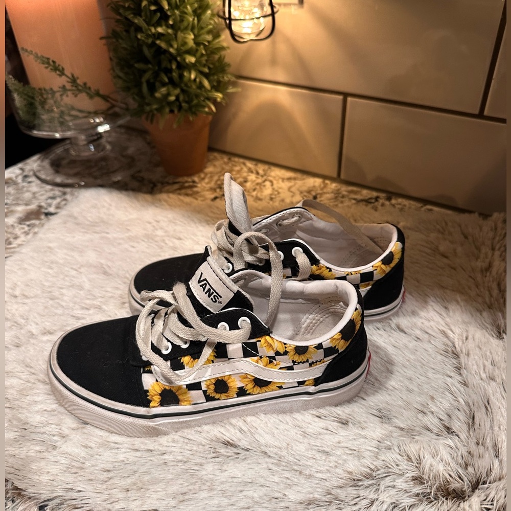 Kids size 2 Sunflower Vans